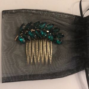 Vintage green comb